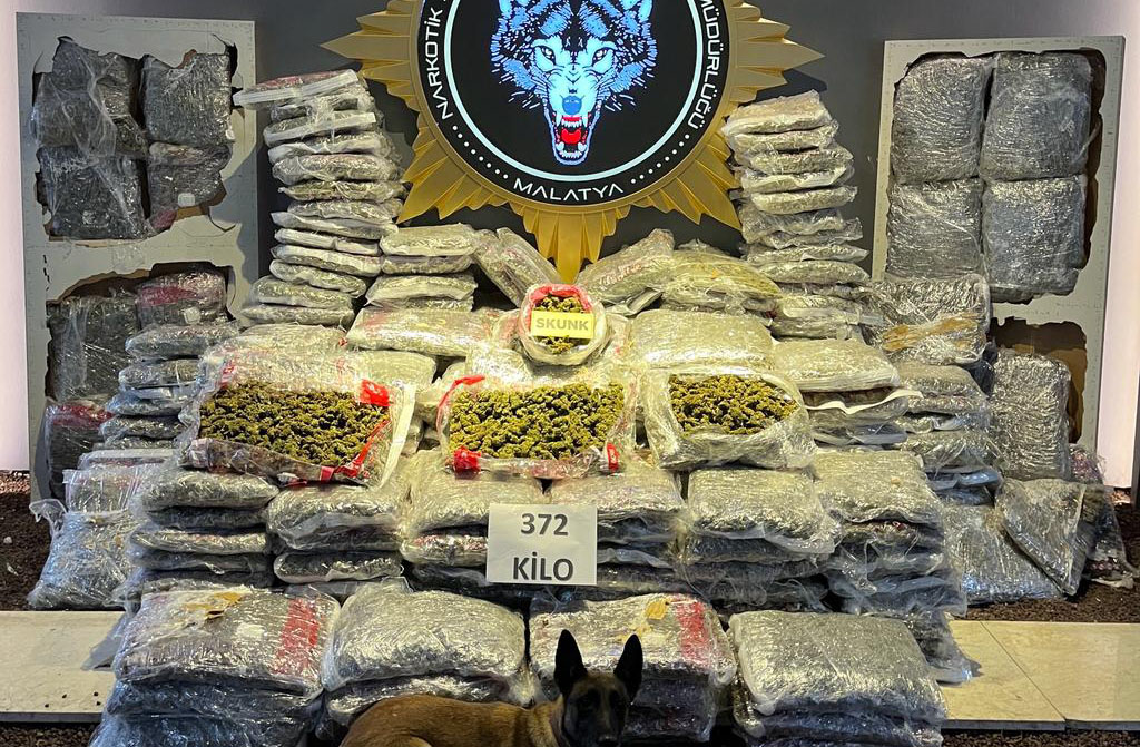 372 kilogram SKUNK maddesi ele geçirildi