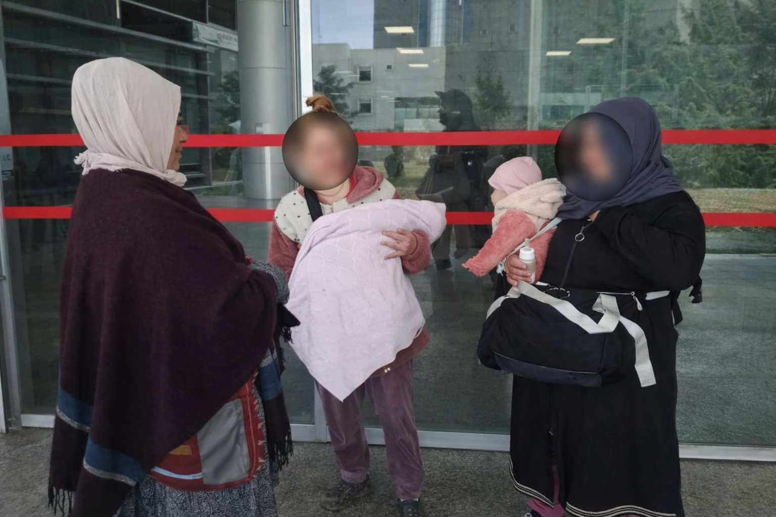 Dilencilere Operasyon: 3 Kişi Yakalandı, Para Cezası Uygulandı