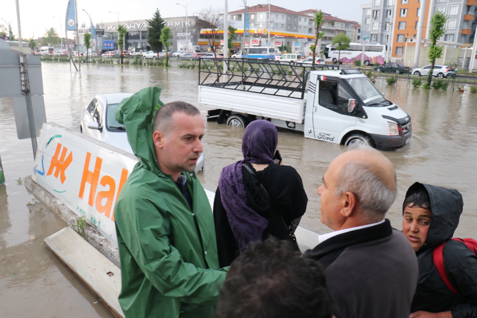 Başkan Karademir Vatandaşın Her Daim Yanında