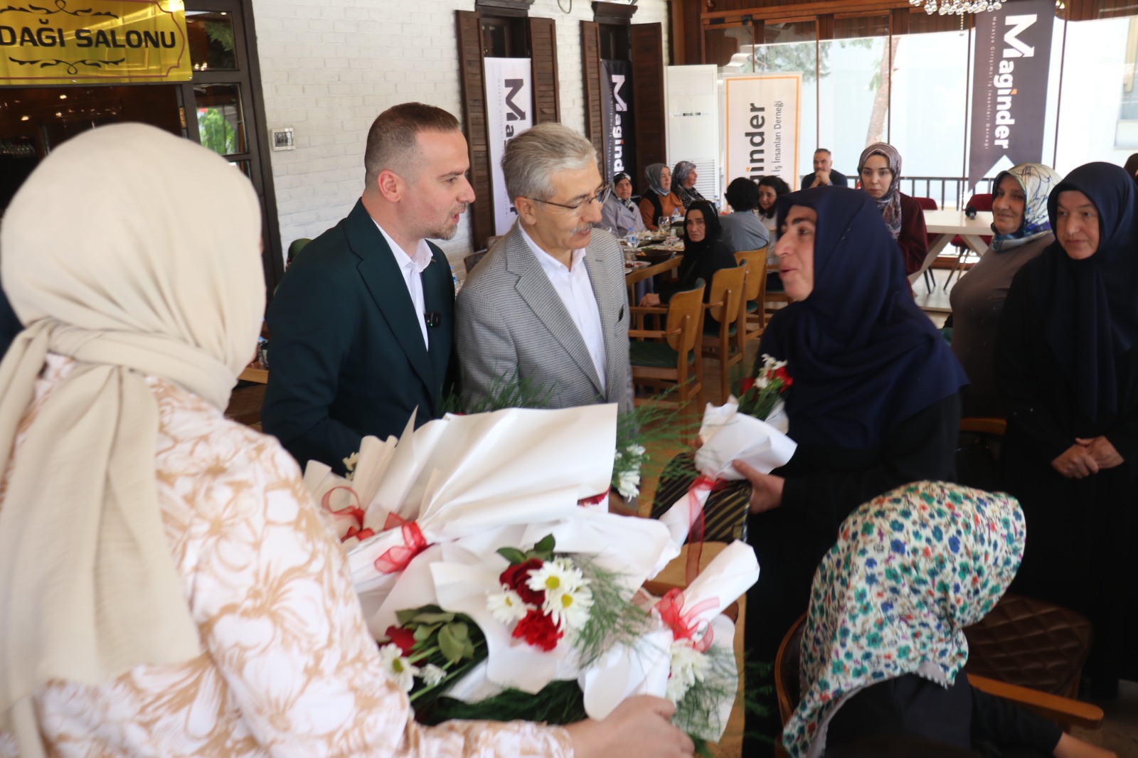 MAGİNDER VE EMNİYET BİRLİKTE ŞEHİT ANNELERİYLE ANNELER GÜNÜ’NDE BULUŞTU