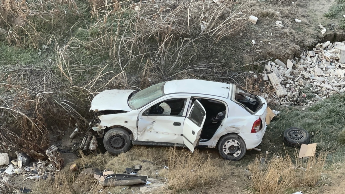 Malatya’da Buzlanma Can Aldı: Otomobil Köprüden Şarampole Uçtu, 1 Ölü 2 Yaralı