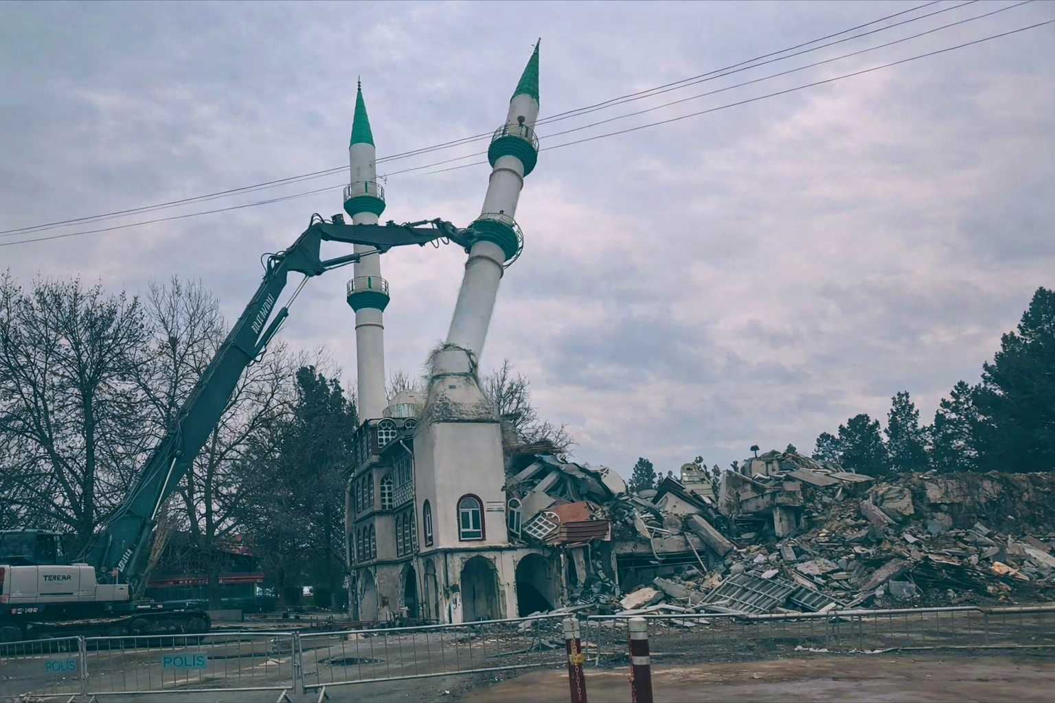 Malatya Sanayi Camii Yıkıldı