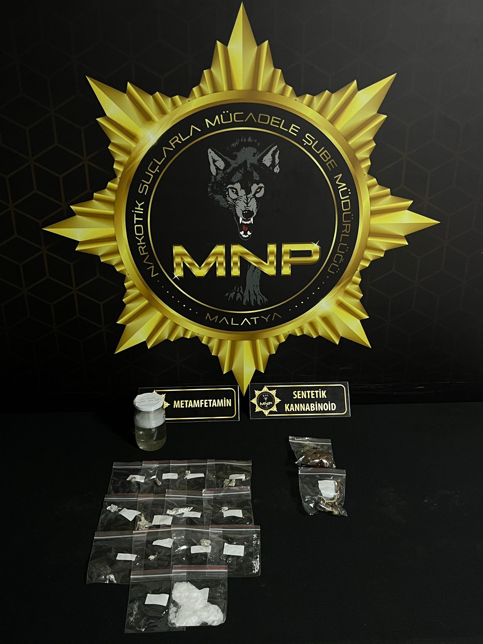 Sokak Satıcılarına Darbe: 2 Kişi Tutuklandı