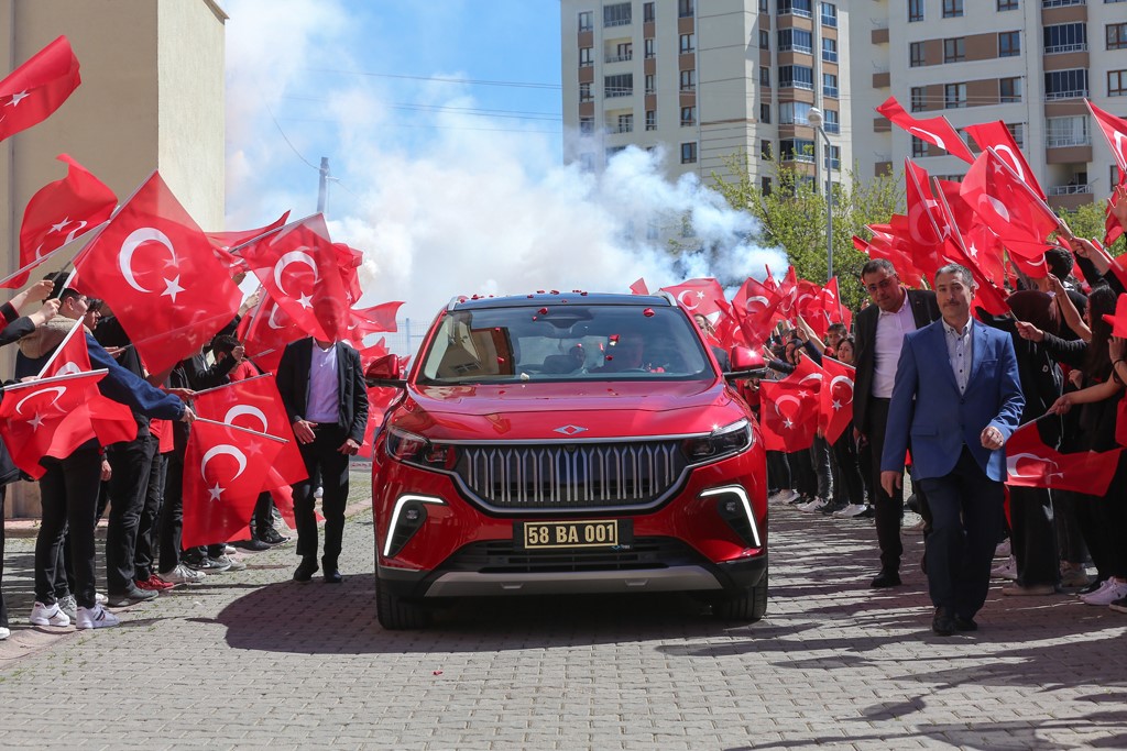 Yerli Otomobil ‘Togg’ Bilişim Lisesi Öğrencileriyle Buluştu