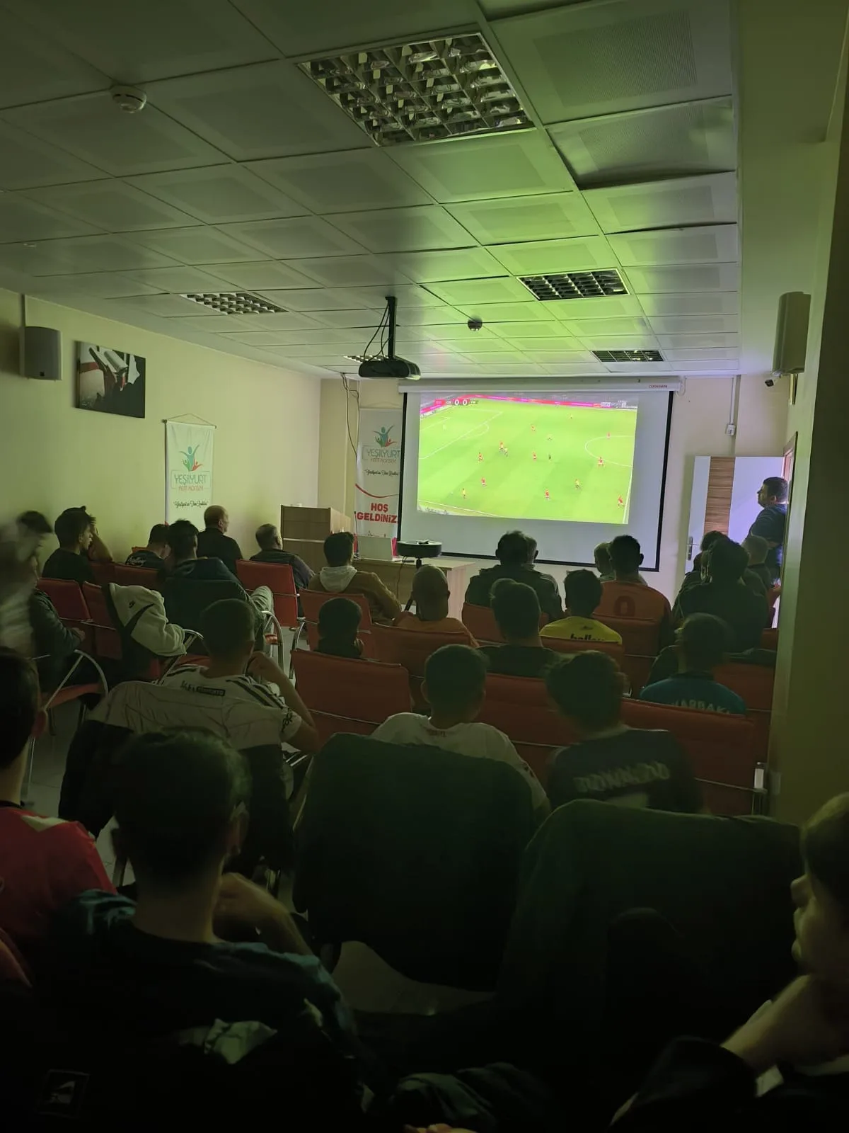 YADER'den ÇOCUKLARA DERBİ MAÇ GÖSTERİSİ
