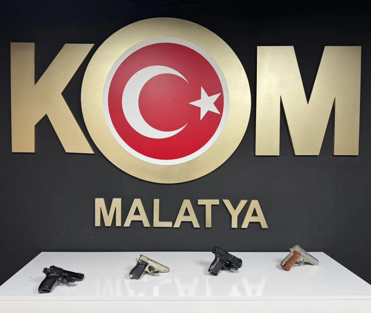 Malatya’da Ruhsatsız Silah Operasyonu: 3 Şüpheli Yakalandı