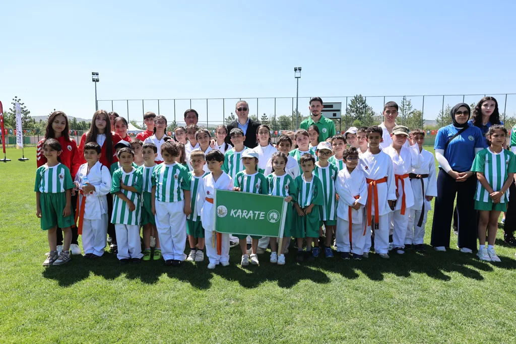 Sivas'ta Yaz Spor Okulları Coşkuyla Başladı